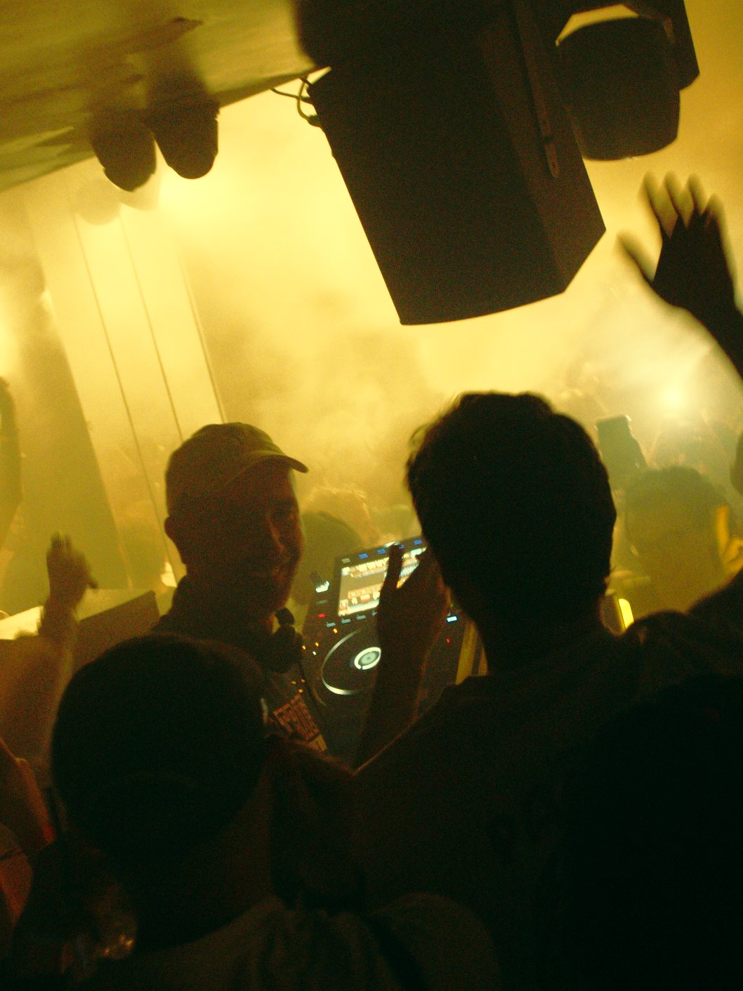Sound stacked over a full floor on the Thursday night.